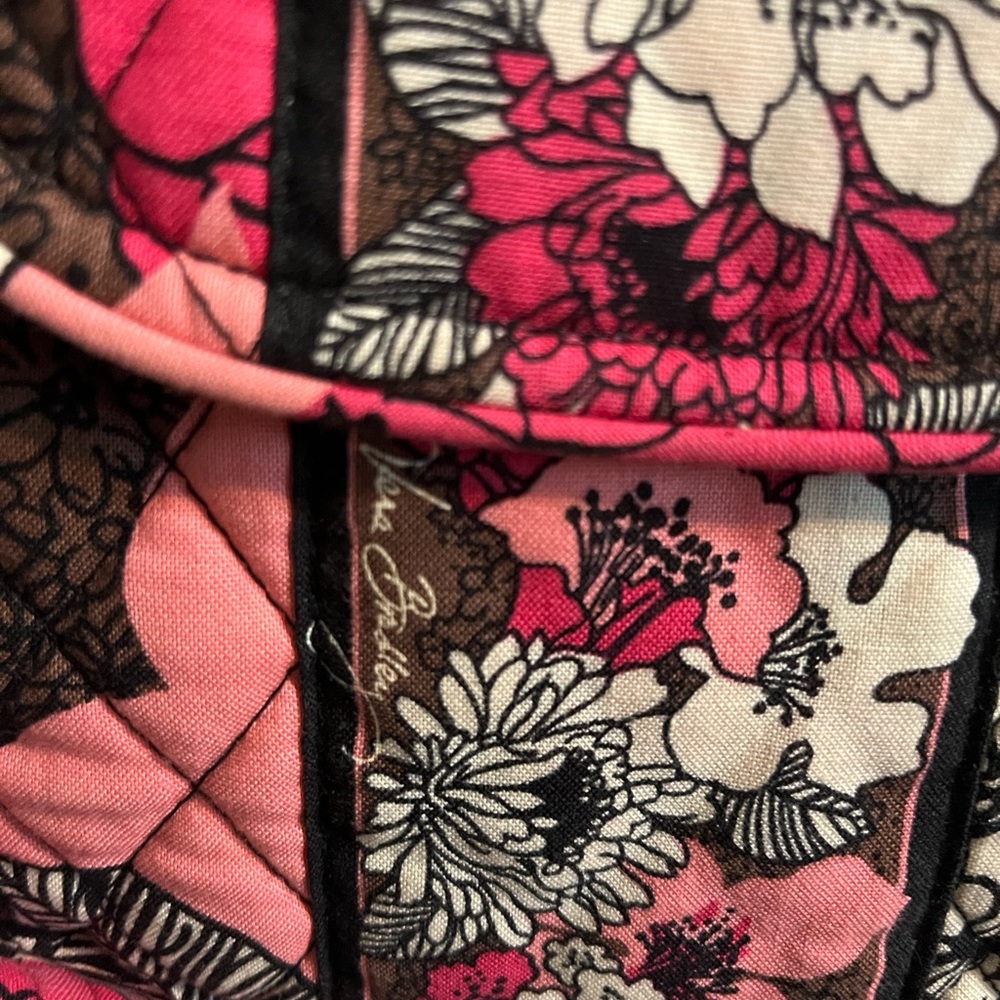 Vera Bradley shoulder bag.  Quilted Mocha Rose print.  Great condition! - Picture 2 of 7